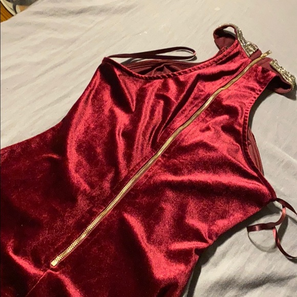 Velvet wine dress size xs , brand new - Picture 6 of 7